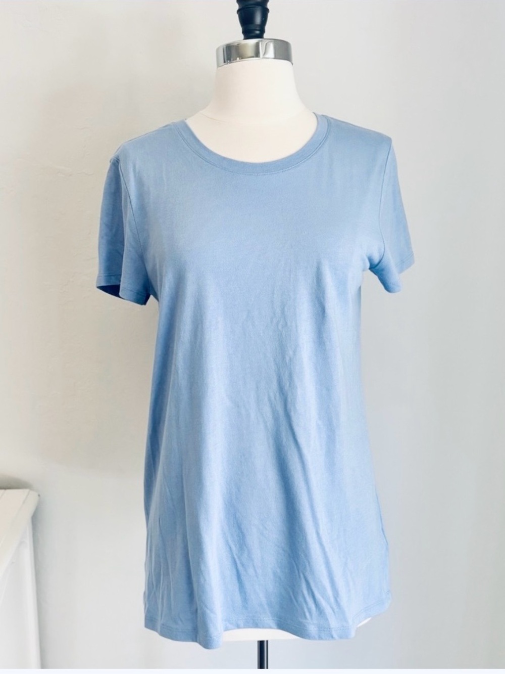 Gap Favorite Tee Cotton Crew Neck Short Sleeve Basic Tee, Hyacinth Medium